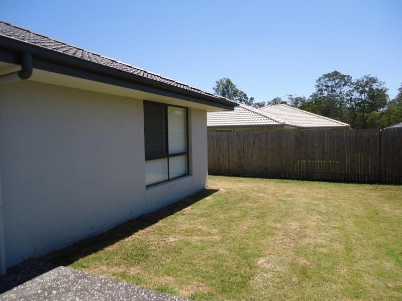 16 Emerson Road, Windaroo QLD 4207