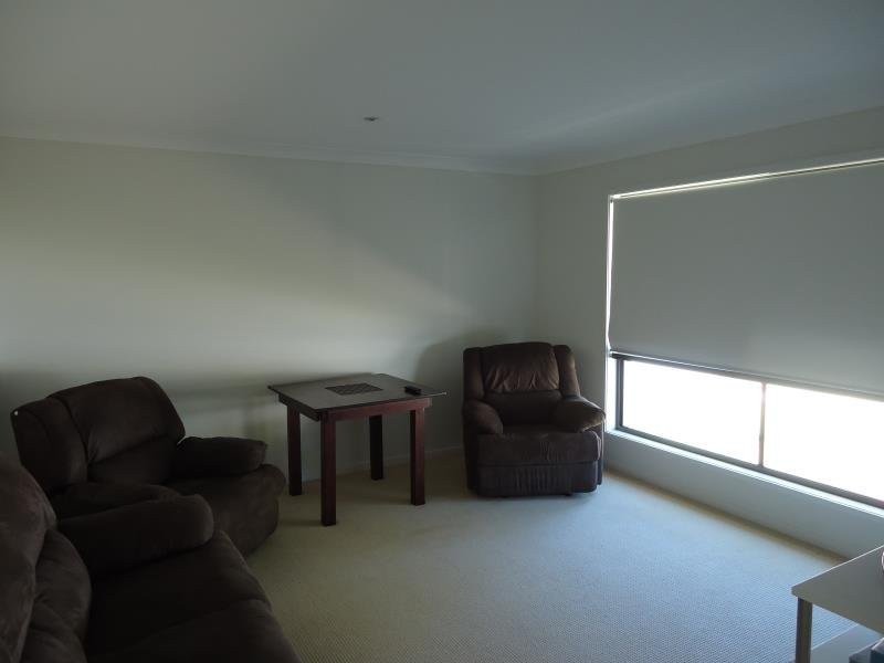 16 Emerson Road, Windaroo QLD 4207