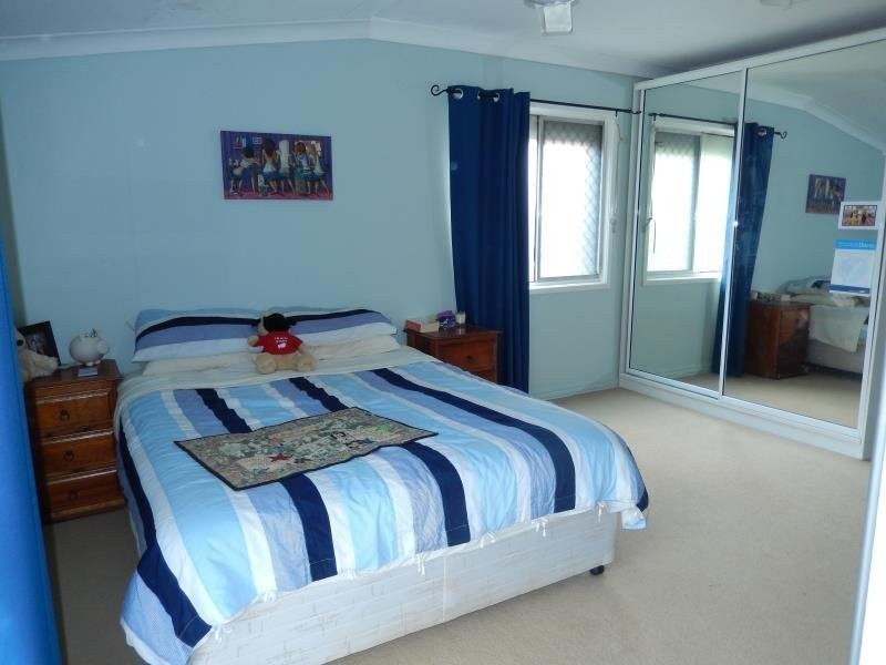 30 Veronica Avenue, Daisy Hill QLD 4127