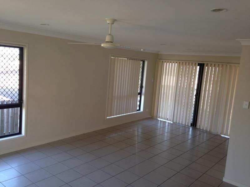 28 Flower Place, Richlands QLD 4077