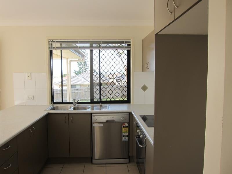 28 Flower Place, Richlands QLD 4077