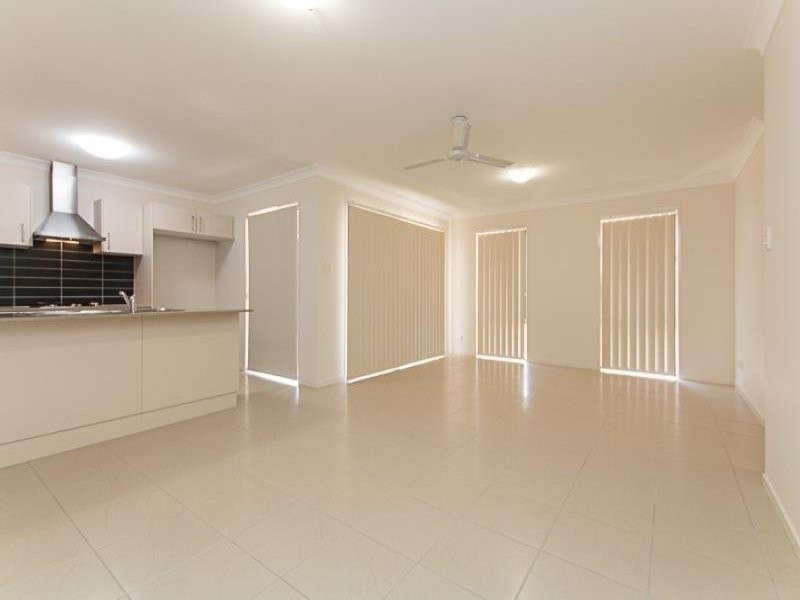 15 Combs Street, Yarrabilba QLD 4207