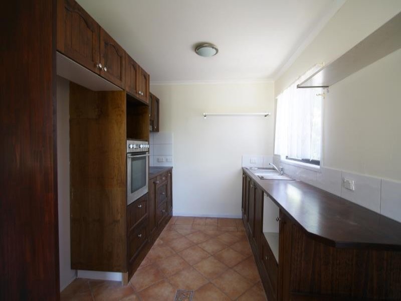 9 Waters Street, Waterford West QLD 4133