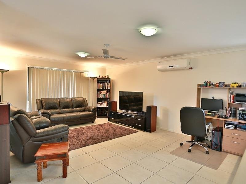 11 Toby Close, Kallangur QLD 4503