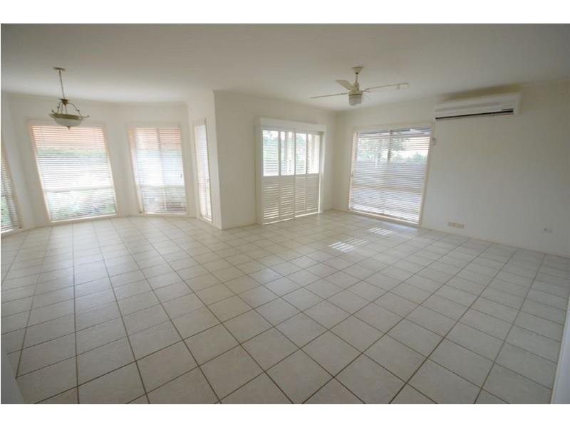 25 Cosby Place, Mcdowall QLD 4053