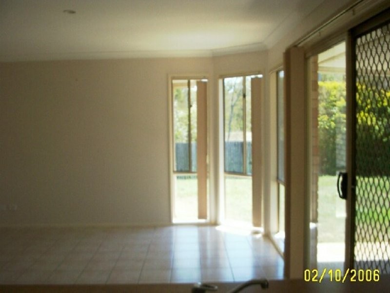 7 Elizabeth Place, Brighton QLD 4017