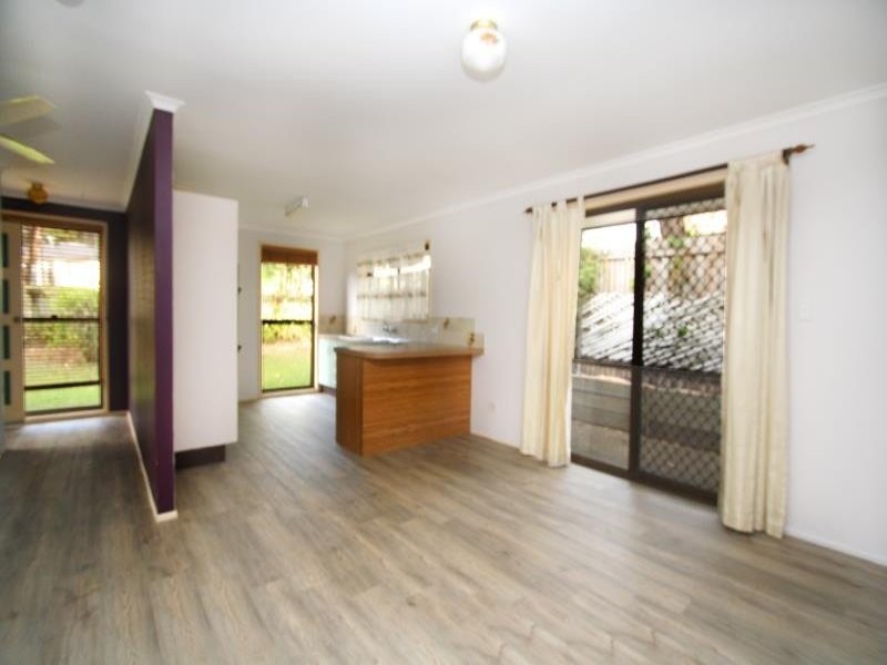 8 Juanita Grove, Springwood QLD 4127