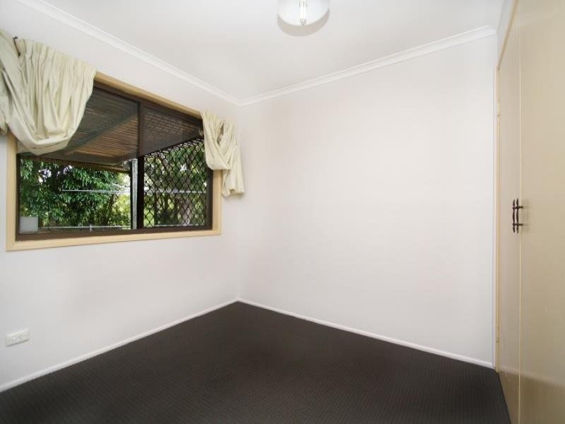 8 Juanita Grove, Springwood QLD 4127