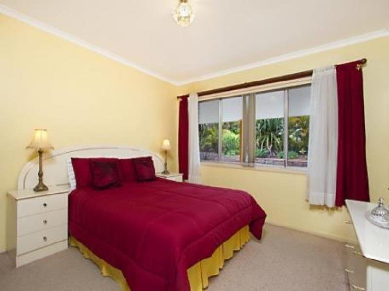 18 Donna Avenue, Rochedale South QLD 4123