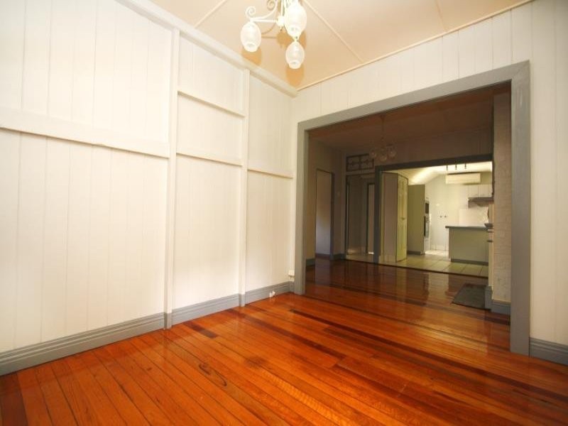 60 Hamilton Road, Wavell Heights QLD 4012