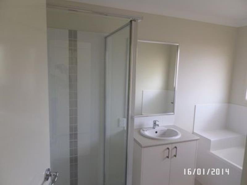 34 Hallvard Crescent, Augustine Heights QLD 4300