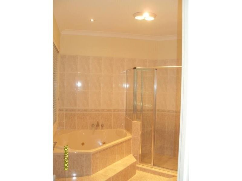 24 Dicaprio Circuit, Bridgeman Downs QLD 4035