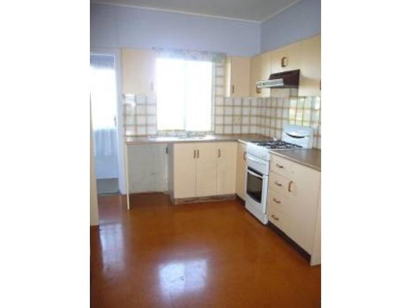 12 Tathra Street, Stafford QLD 4053