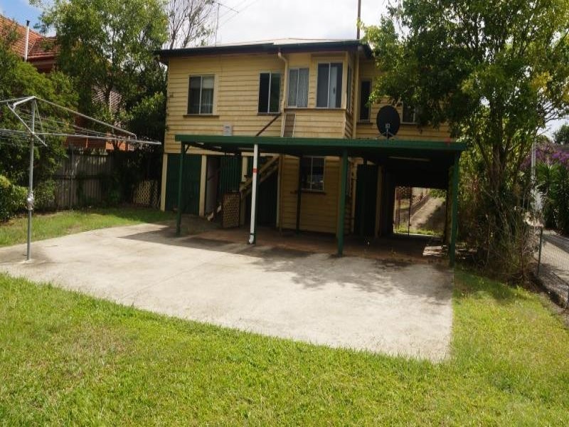 12 Tathra Street, Stafford QLD 4053