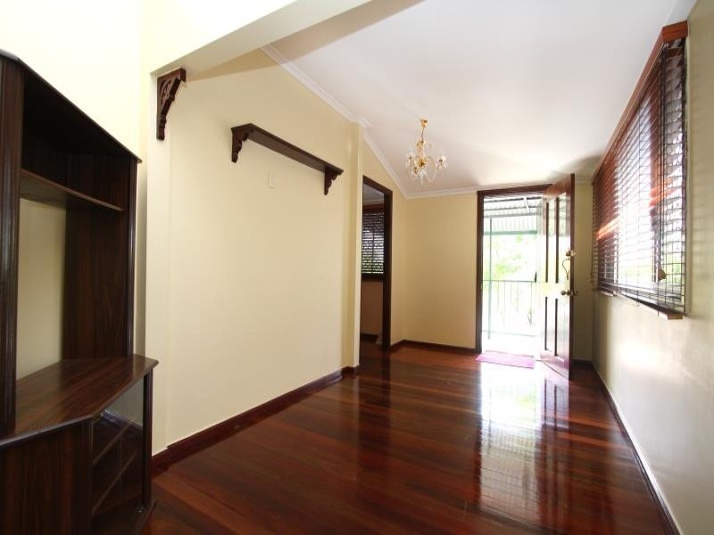 14 Emporer Street, Annerley QLD 4103