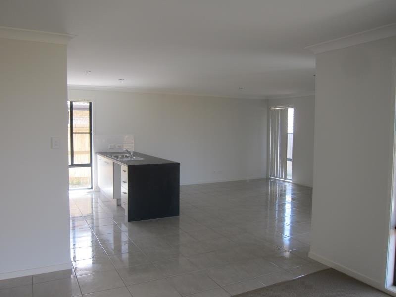 75 Whitmore Crescent, Goodna QLD 4300