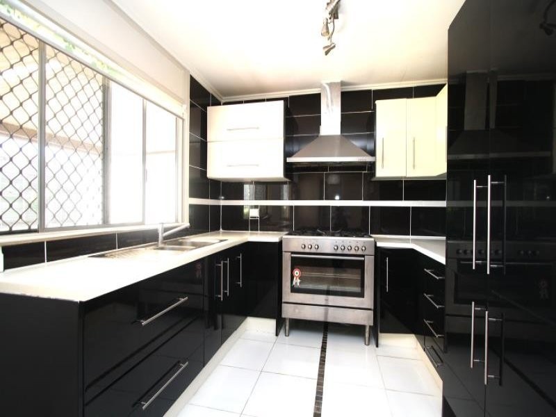 5 Benaud Street, Macgregor QLD 4109