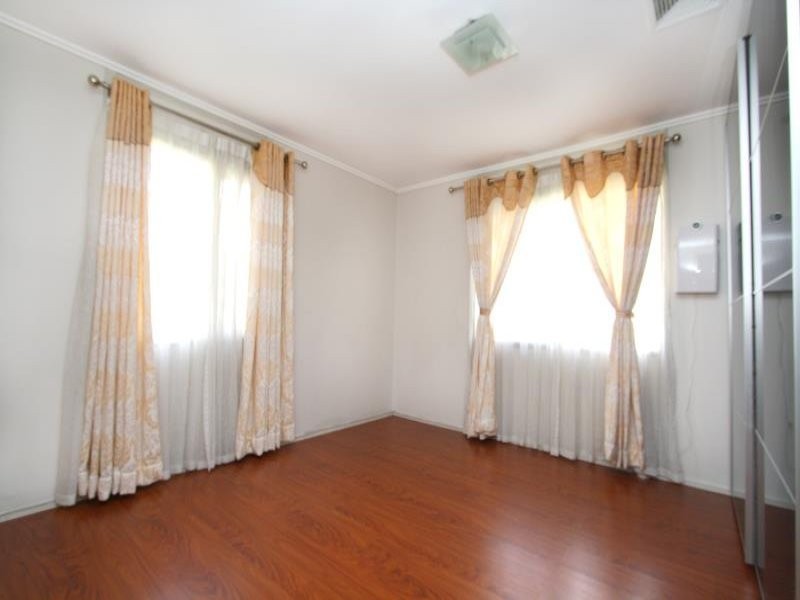 5 Benaud Street, Macgregor QLD 4109