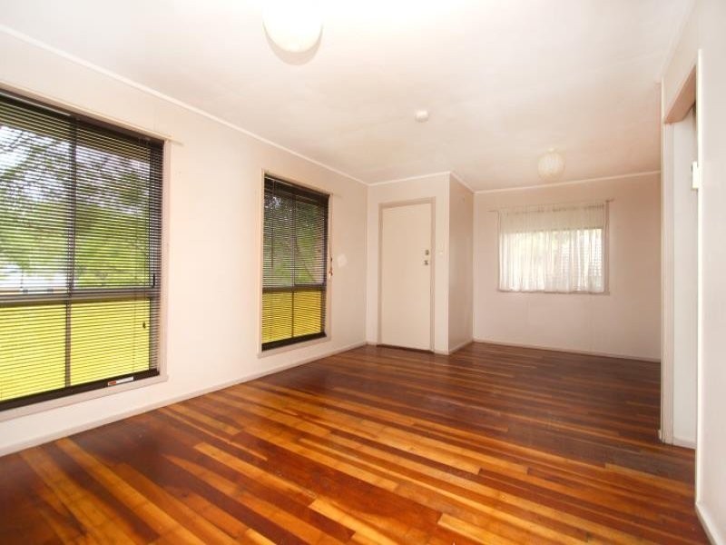 40 Eridani Avenue, Kingston QLD 4114