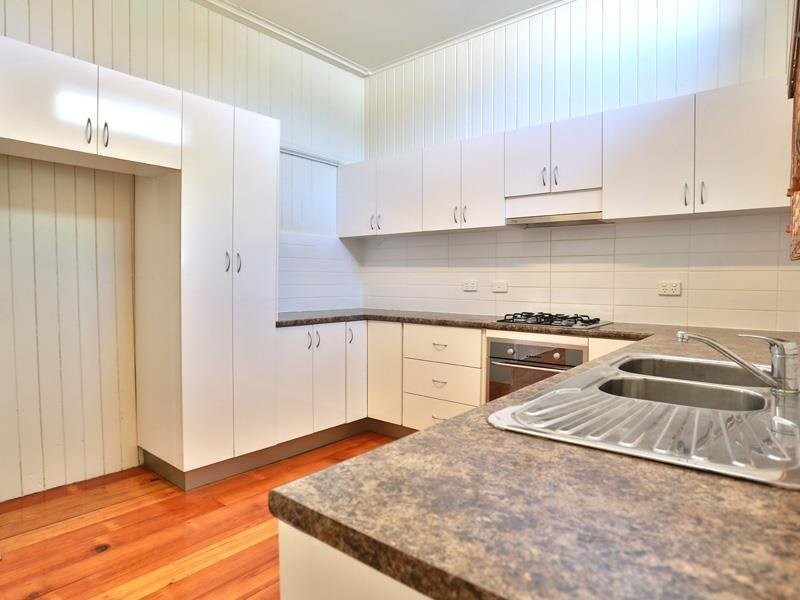 32 Camden Street, Albion QLD 4010