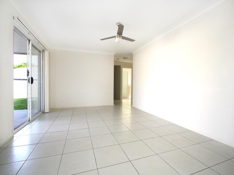 11 Starling Street, Loganlea QLD 4131