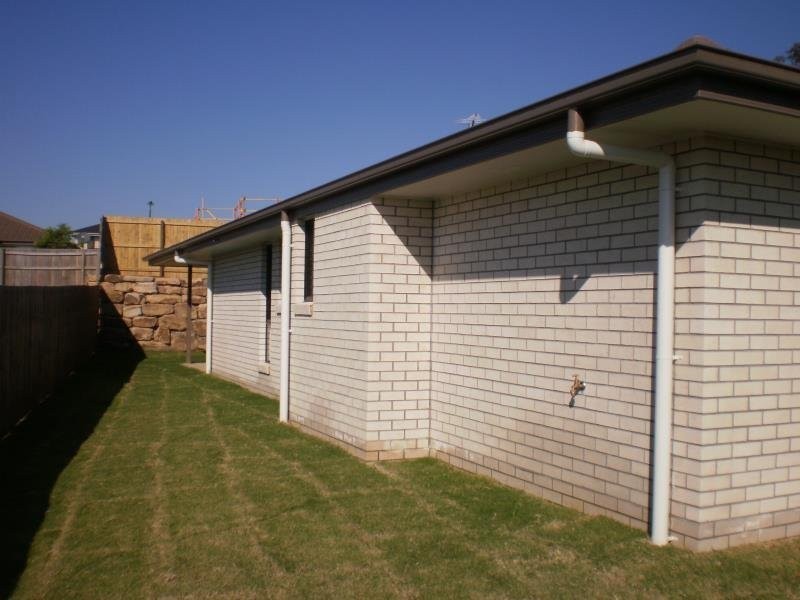 21 Mc Carthy Crescent, Goodna QLD 4300