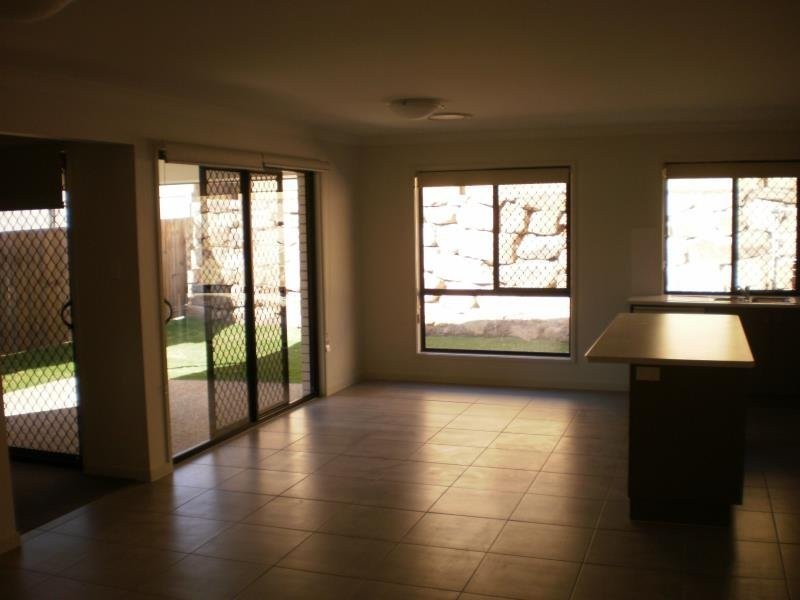 21 Mc Carthy Crescent, Goodna QLD 4300