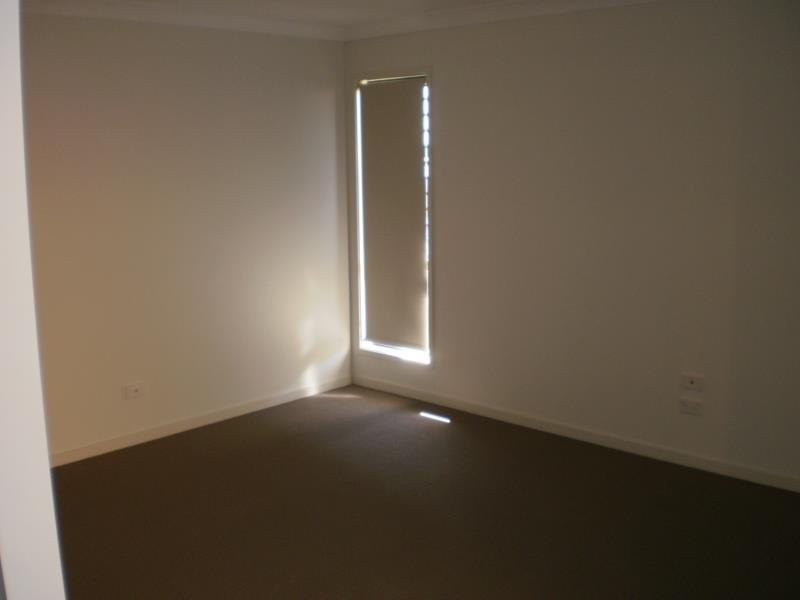 21 Mc Carthy Crescent, Goodna QLD 4300