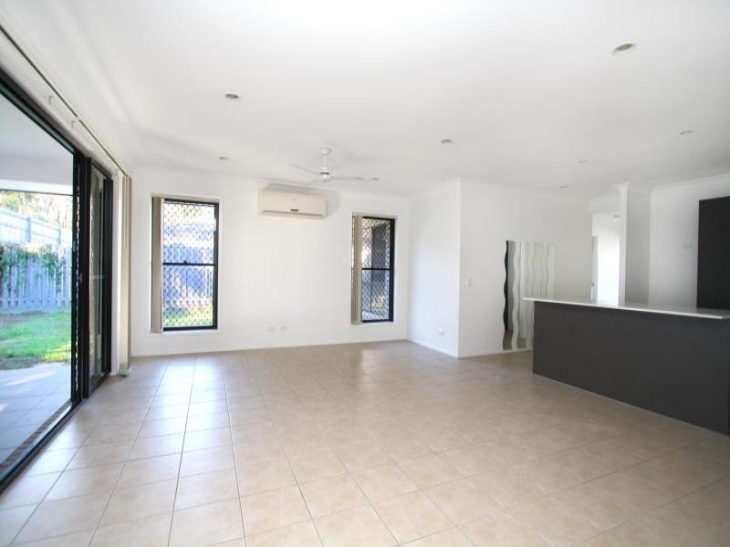10 Cedarwood Street, Berrinba QLD 4117