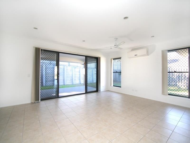 10 Cedarwood Street, Berrinba QLD 4117