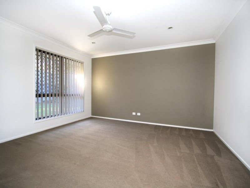 10 Cedarwood Street, Berrinba QLD 4117