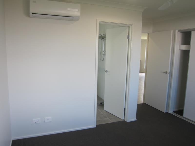 5 Denham Drive, Willow Vale QLD 4209