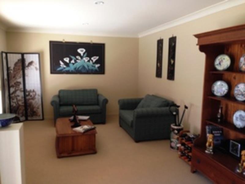 4 Cornelian Court, Kallangur QLD 4503