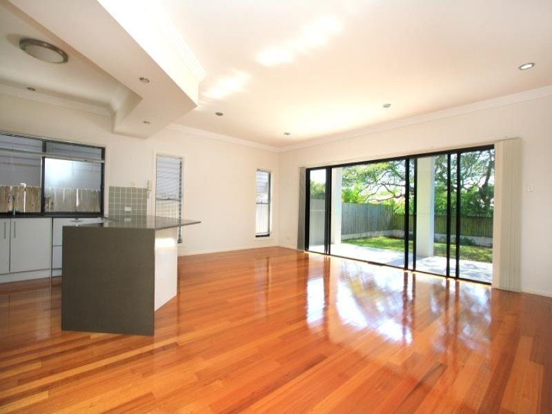 132 Mcilwraith Avenue, Norman Park QLD 4170