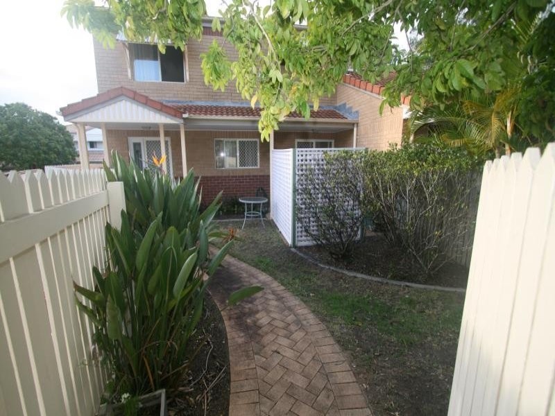 2/39 Wendon Way, Bridgeman Downs QLD 4035