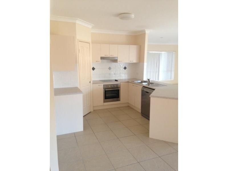 11 Brodie Court, Hillcrest QLD 4118