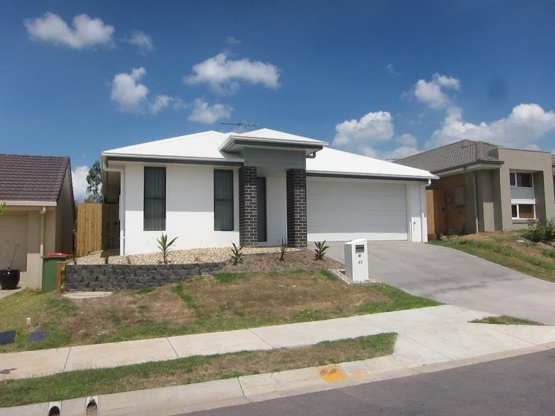 40 Valentine Circuit, Augustine Heights QLD 4300