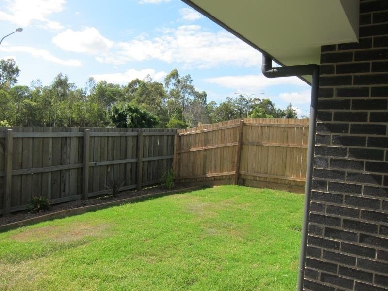 40 Valentine Circuit, Augustine Heights QLD 4300