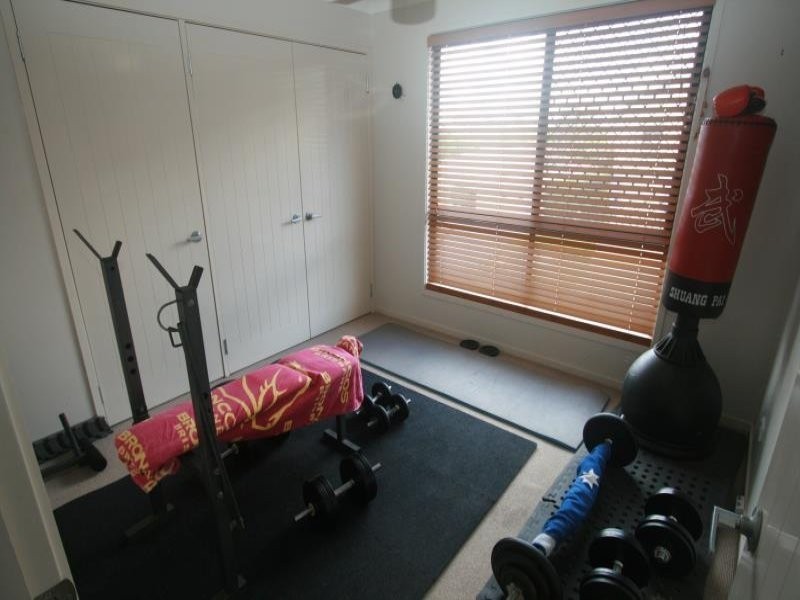 6 Sonora Court, Eatons Hill QLD 4037