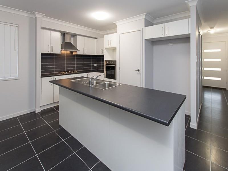 16 Bailey Street, Yarrabilba QLD 4207