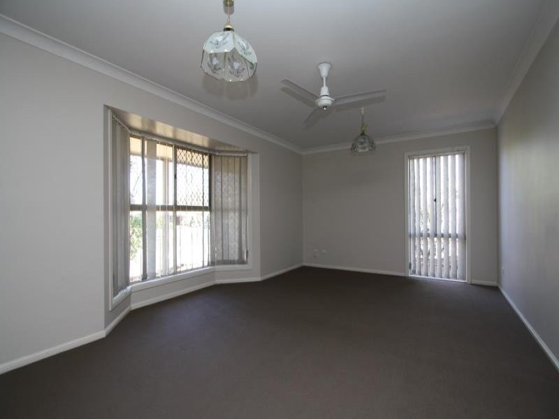 4 Elton Street, Daisy Hill QLD 4127