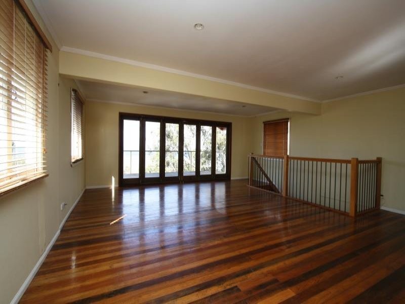 14 Esplanade, Wellington Point QLD 4160