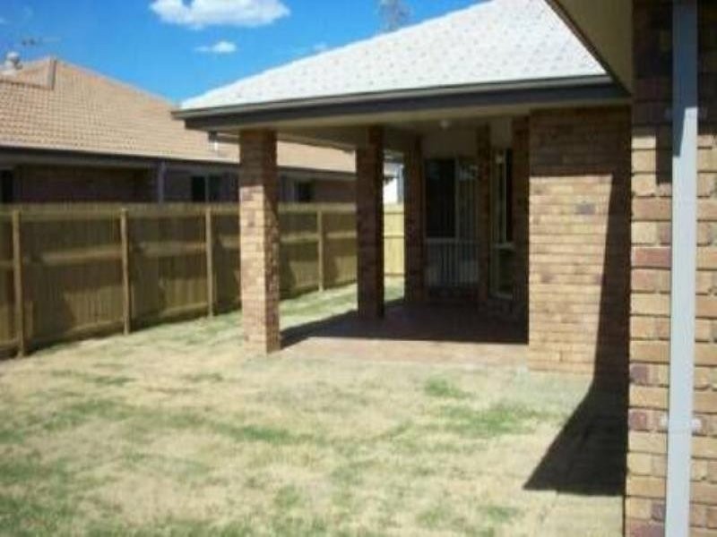 15 Dean Street, Bray Park QLD 4500