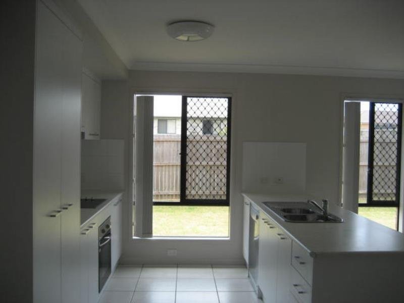23 Sandpiper Circuit, Eagleby QLD 4207