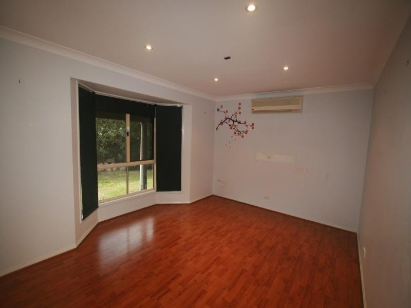 4 Maple Street, Kallangur QLD 4503