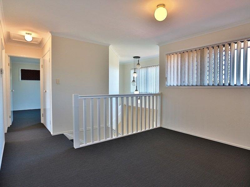 16 Stallone Circuit, Mcdowall QLD 4053