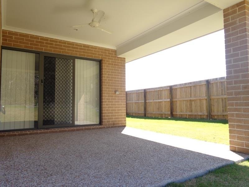 1/20 Water Gum Crescent, Ningi QLD 4511