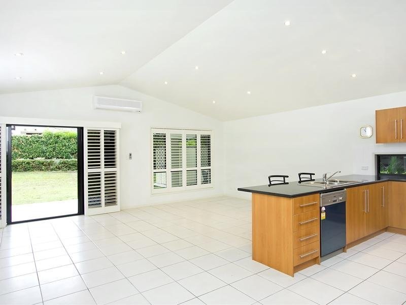 16 Ridley Road, Bridgeman Downs QLD 4035