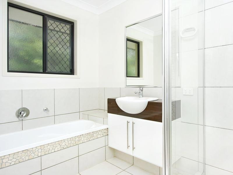 16 Ridley Road, Bridgeman Downs QLD 4035