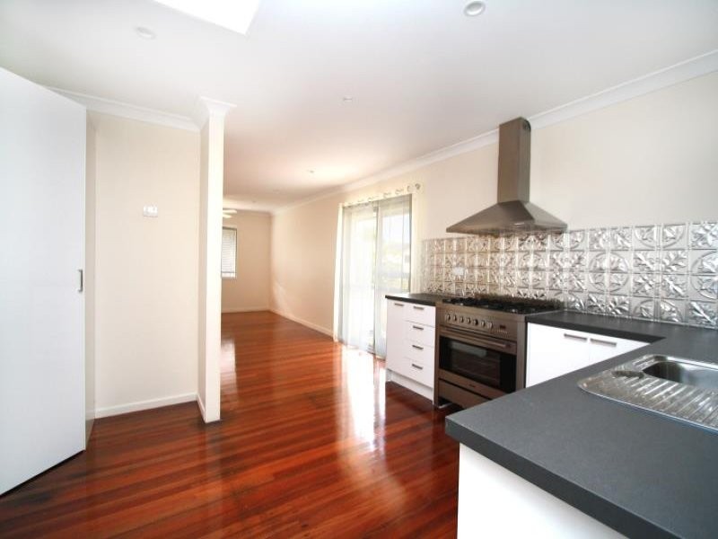 27 Jayben Street, Wynnum West QLD 4178